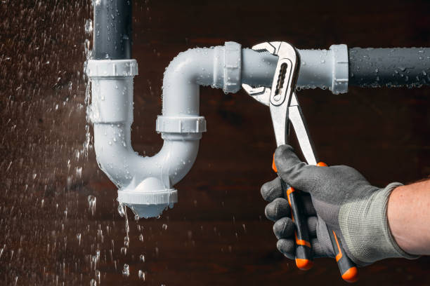 Professional Leak Detection technician working in Camp Point, IL